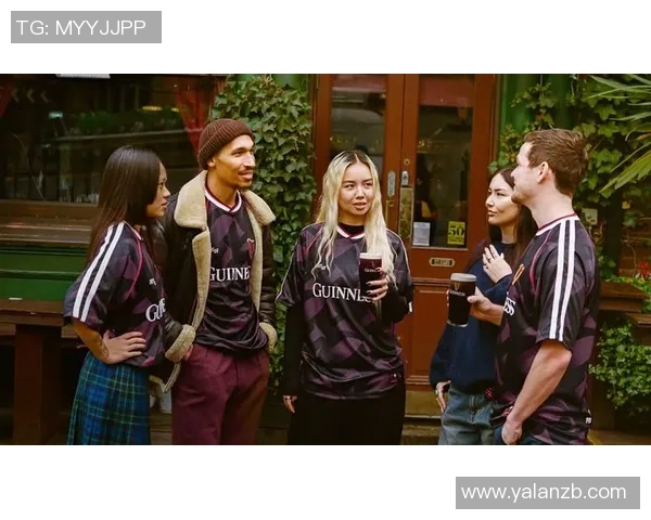 足球明星携手推出限量版手机引领时尚潮流与科技创新的完美结合